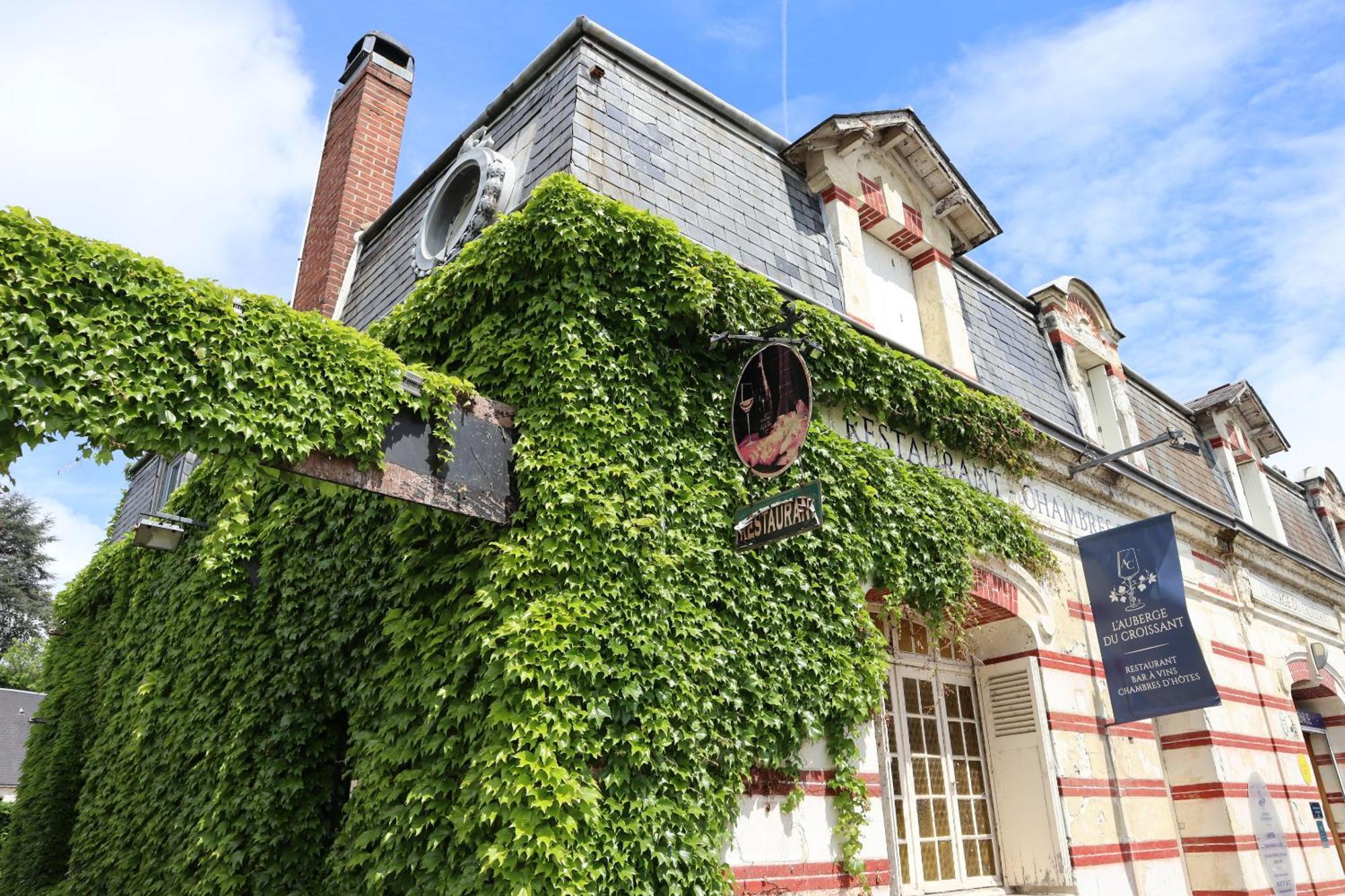 L'Auberge Du Croissant Рошекорбон Экстерьер фото