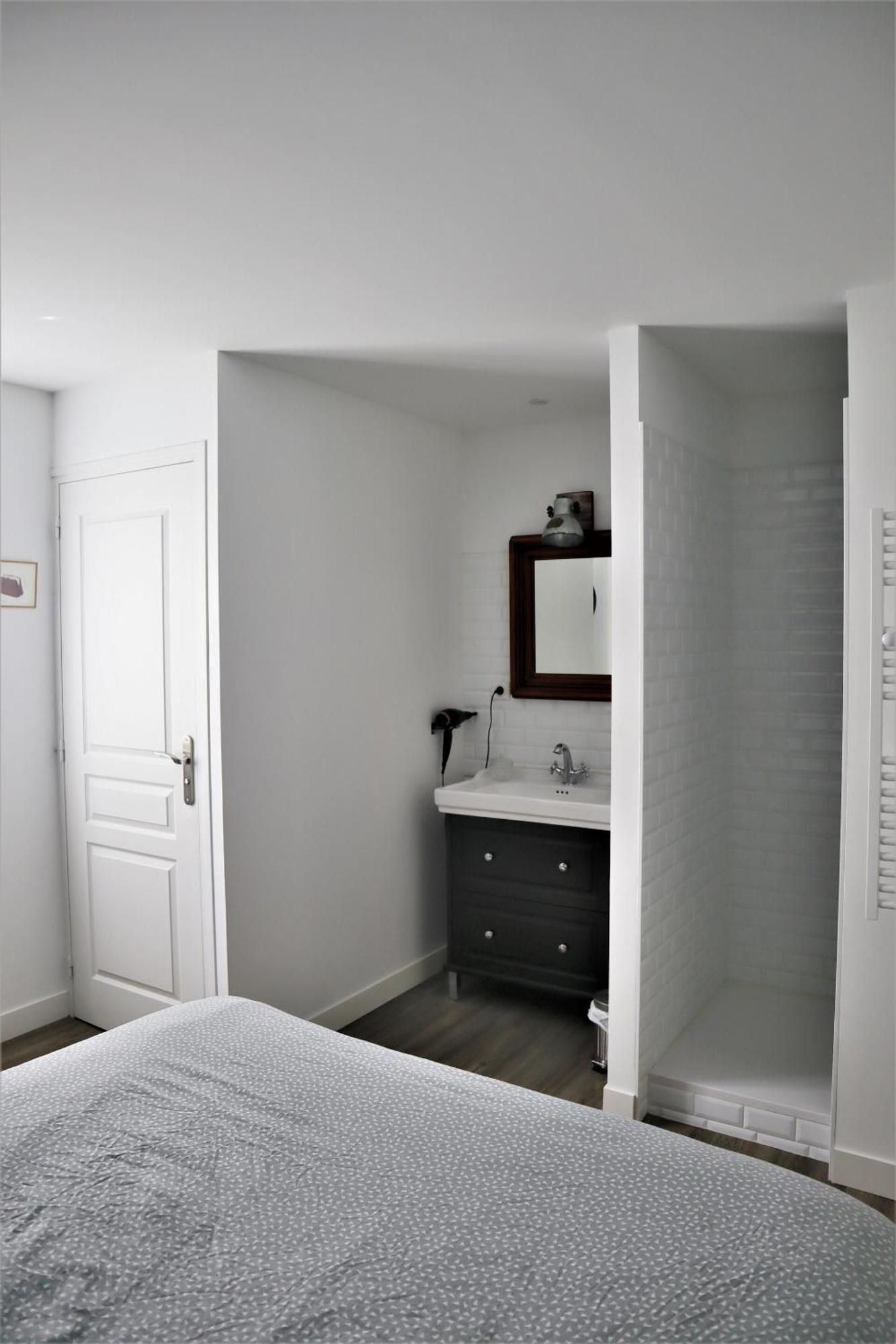 L'Auberge Du Croissant Рошекорбон Номер фото